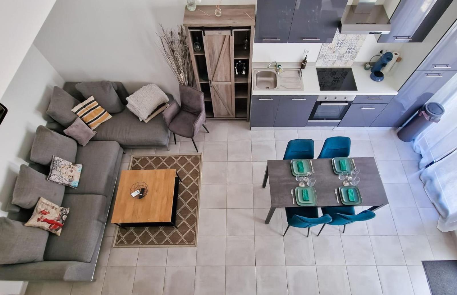 Appartement Plein Centre Bernis Exterior photo