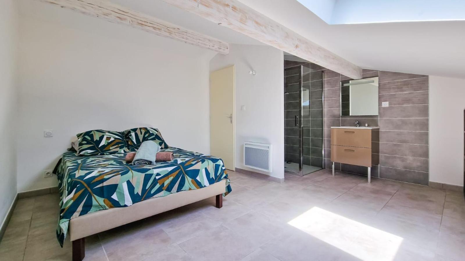 Appartement Plein Centre Bernis Exterior photo